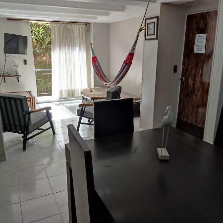 Apartamento 201 Amplio Y Comodo Medellin 90 Mts Exterior foto